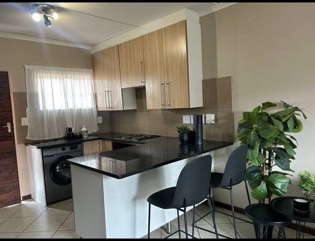 2 BEDROOM APARTMENT FOR SALE IN NOORDWYK